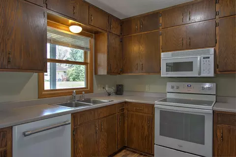 522 3rd St, Mora, MN 55051 photo 4