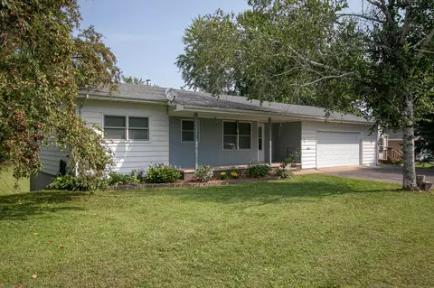 522 3rd St, Mora, MN 55051 photo 2