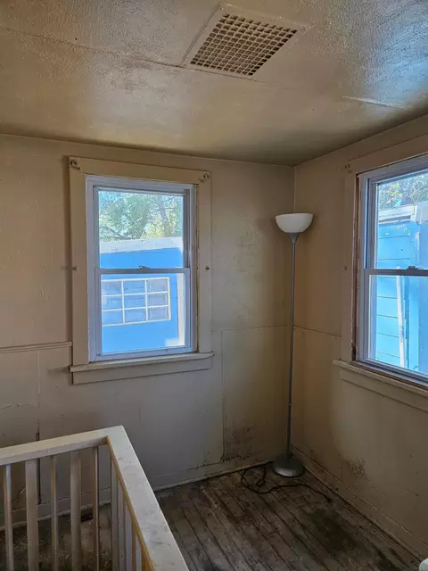 101 N 9th Ave, Albert Lea, MN 56007 photo 5