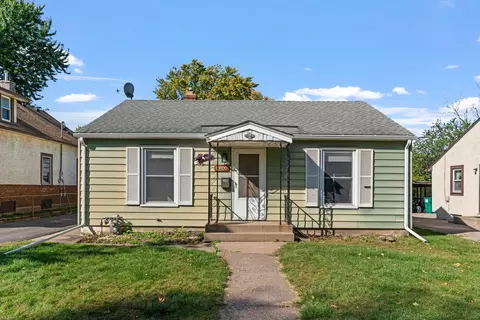 4346 7th St NE, Columbia Heights, MN 55421