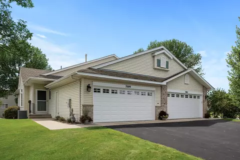 7009 98th St S, Cottage Grove, MN 55016
