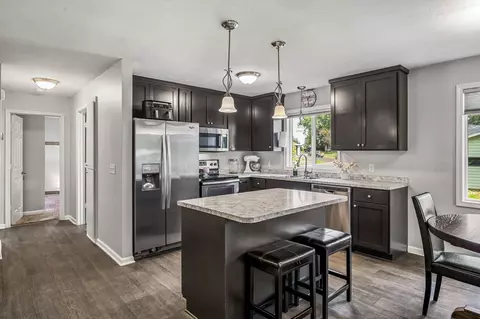 165 Crestview Ln, Loretto, MN 55357