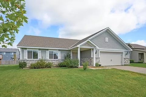 216 Dogwood St NE, Lonsdale, MN 55046
