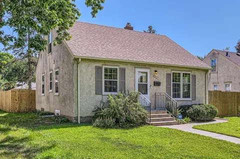 4827 6th St NE, Columbia Heights, MN 55421