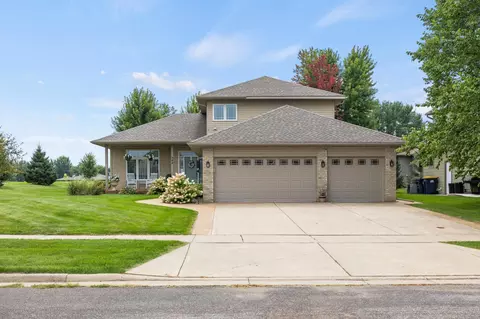 502 Riley Dr, Northfield, MN 55057