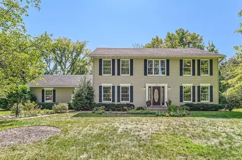 590 Elaine Ave, Shoreview, MN 55126