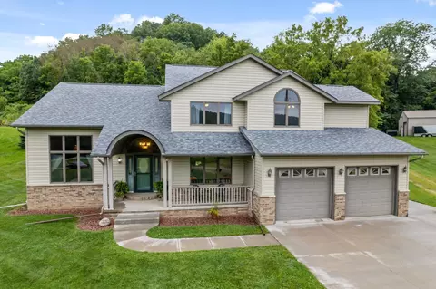 24141 E Burns Valley Rd, Winona, MN 55987