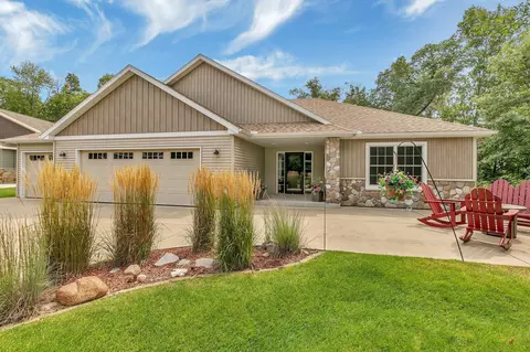 2227 37th St S, Saint Cloud, MN 56301