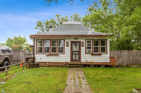 310 3rd St, Page, ND 58064