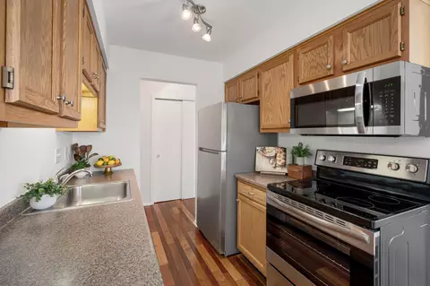 741 11th Ave S #7, Hopkins, MN 55343