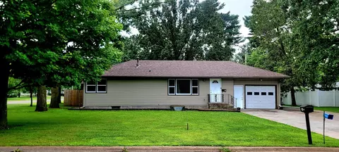 501 Fair Ave W, Mora, MN 55051