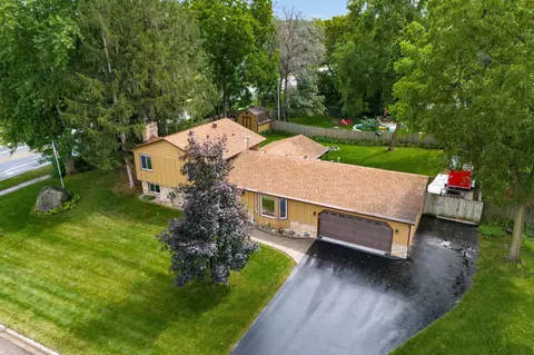505 Rimrock Dr, Apple Valley, MN 55124