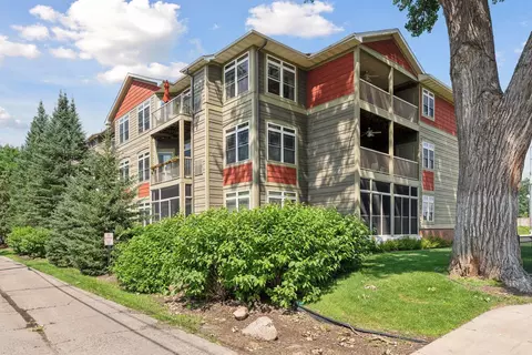 2530 E 34th St #101, Minneapolis, MN 55406