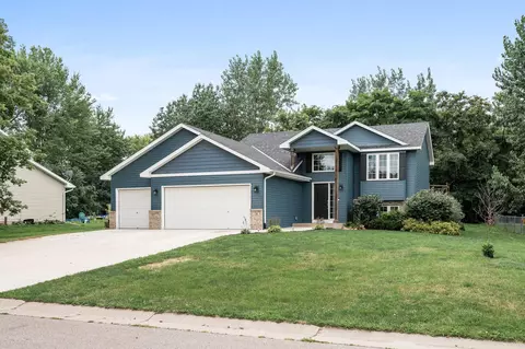 138 Dutch Lake Trl, Howard Lake, MN 55349