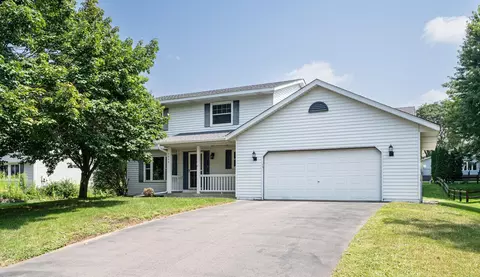 3024 Dorland Rd N, Maplewood, MN 55109