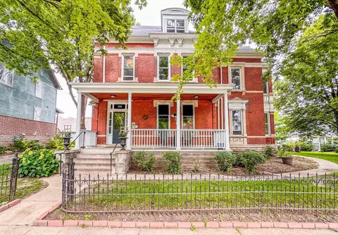 398 Duke St #A, Saint Paul, MN 55102