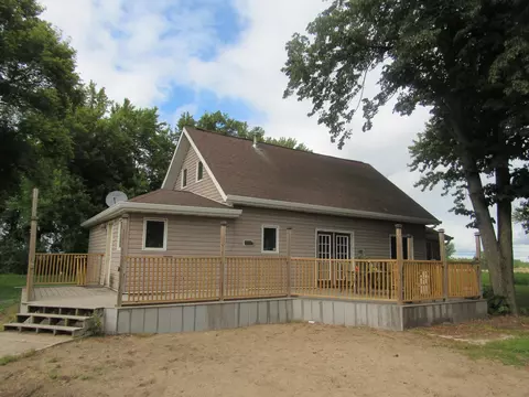 77365 380th Ave, Lakefield, MN 56150