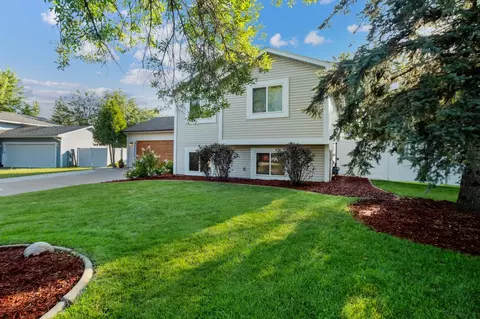 11616 Quebec Ave N, Champlin, MN 55316