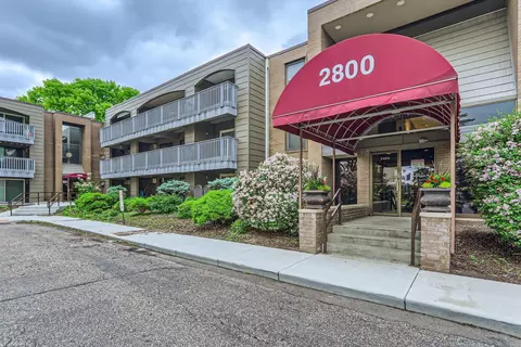 2800 Hamline Ave N #213, Roseville, MN 55113
