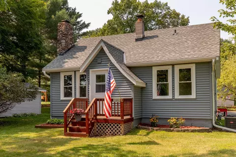395 N Main St, Wahkon, MN 56386