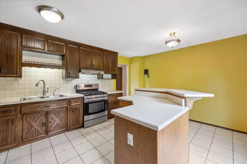 1305 Wilderness Run Dr, Eagan, MN 55123 photo 11