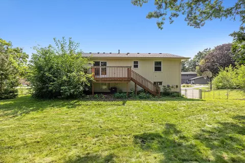 1305 Wilderness Run Dr, Eagan, MN 55123 photo 4