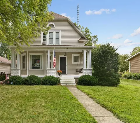 308 1st St NW, New Richland, MN 56072