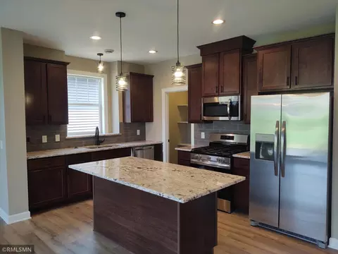 13705 Brookside Path, Rosemount, MN 55068 photo 4