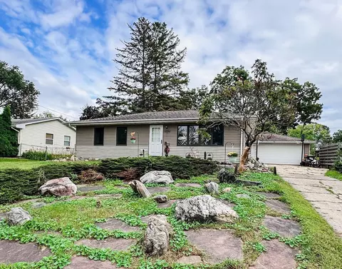 1672 Lincoln Ave, Saint Paul Park, MN 55071