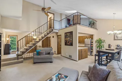 5528 Rowland Rd, Minnetonka, MN 55343