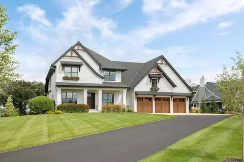 3788 Woodland Cove Pkwy, Excelsior, MN 55331