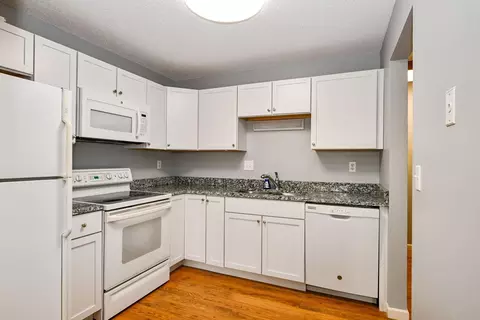 3440 Golfview Dr #204, Eagan, MN 55123 photo 11