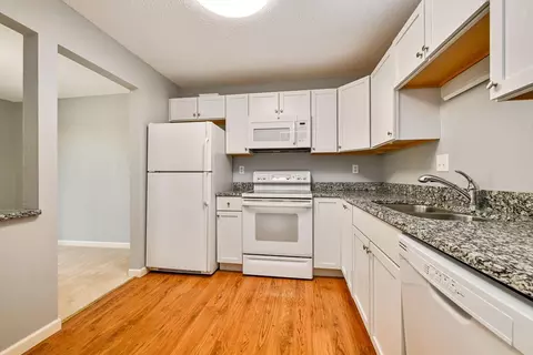 3440 Golfview Dr #204, Eagan, MN 55123 photo 12