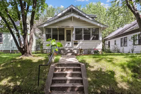 1073 Blair Ave, Saint Paul, MN 55104