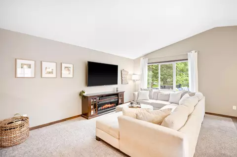 13340 Valley Forge Ln N, Champlin, MN 55316 photo 5