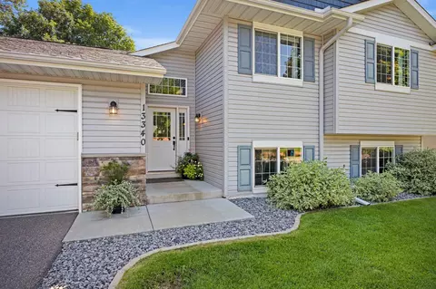 13340 Valley Forge Ln N, Champlin, MN 55316 photo 2