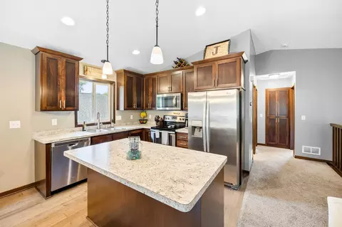 13340 Valley Forge Ln N, Champlin, MN 55316 photo 7
