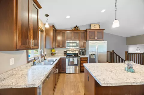 13340 Valley Forge Ln N, Champlin, MN 55316 photo 8