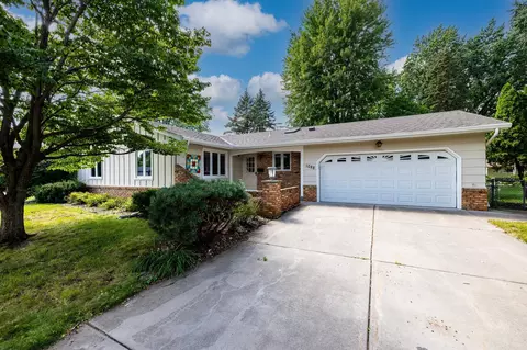 1088 Monroe St S, Shakopee, MN 55379