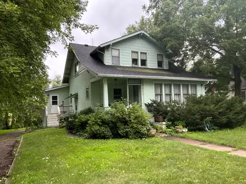 370 Cleveland Ave, Green Isle, MN 55338