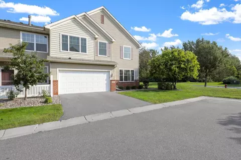 9286 Holly Ln N, Maple Grove, MN 55311