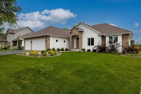 6470 Stella Ln, Lino Lakes, MN 55038