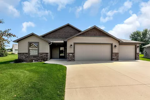 165 Glenview Loop, Saint Cloud, MN 56303