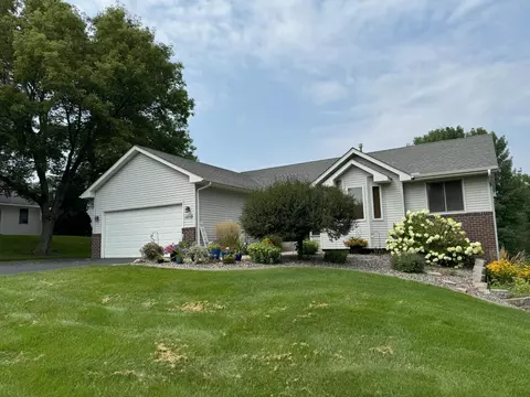 1210 Maplewood Dr, Delano, MN 55328