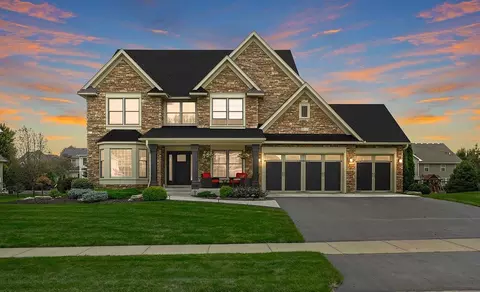 18148 Irvine Ln, Lakeville, MN 55044