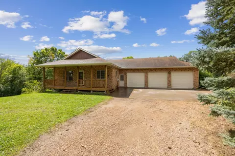 15325 62nd St, Mayer, MN 55360