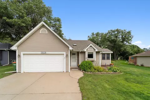 1919 121st Ave NE, Blaine, MN 55449