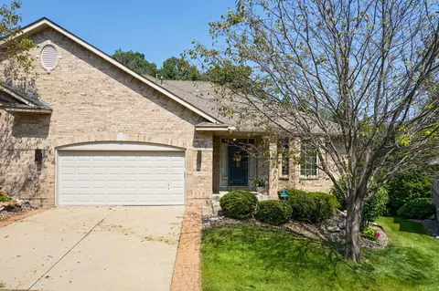 13009 Garvin Brook Ln, Apple Valley, MN 55124