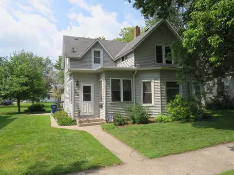 308 16th St S, Benson, MN 56215