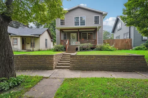 1148 Pacific St, Saint Paul, MN 55106